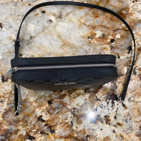 Michael kors jet set crossbody black - Picture 6 of 15